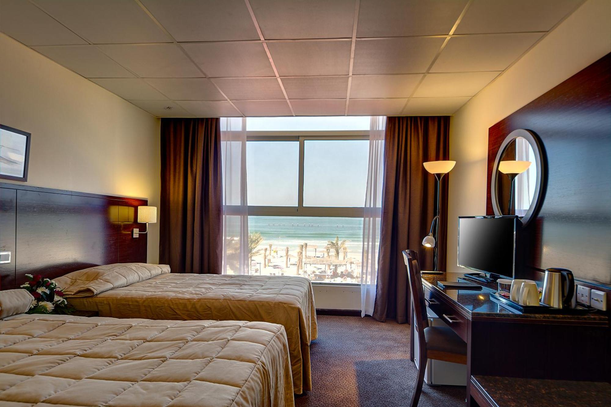 Ajman Beach Hotel Exterior photo