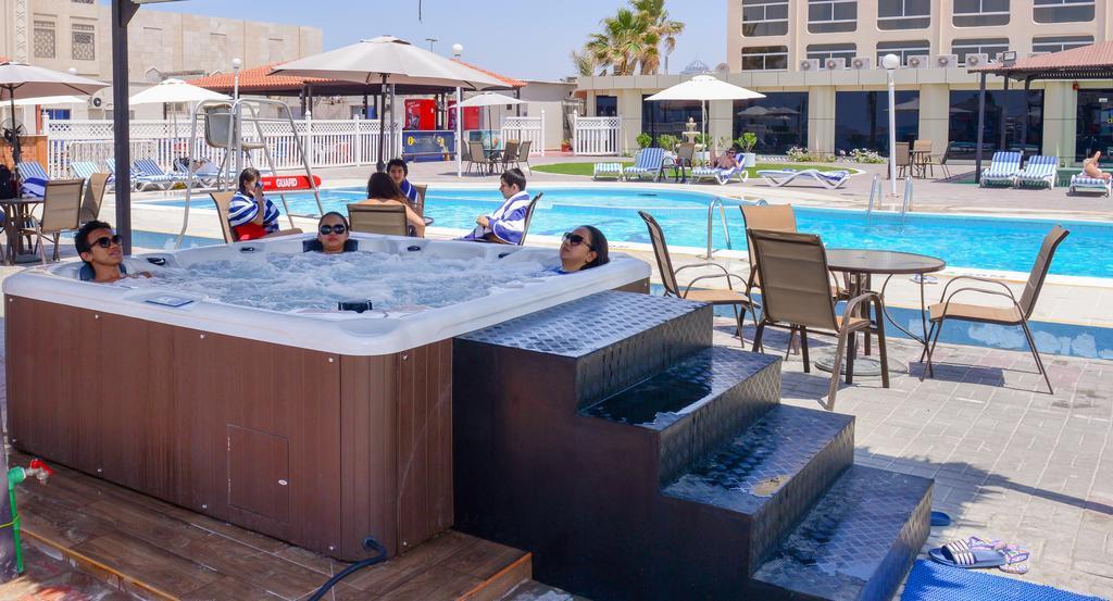 Ajman Beach Hotel Exterior photo